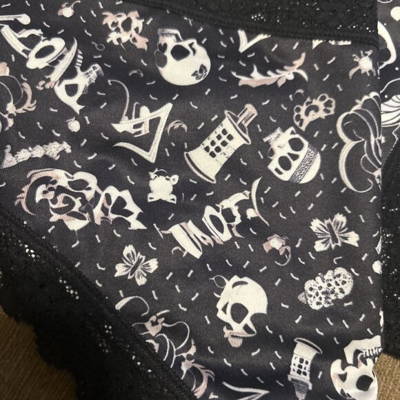 Morvia 3pk lace trim Skater goth Emo panties 2X plus size skulls Santa Hats Mush - Picture 5 of 12